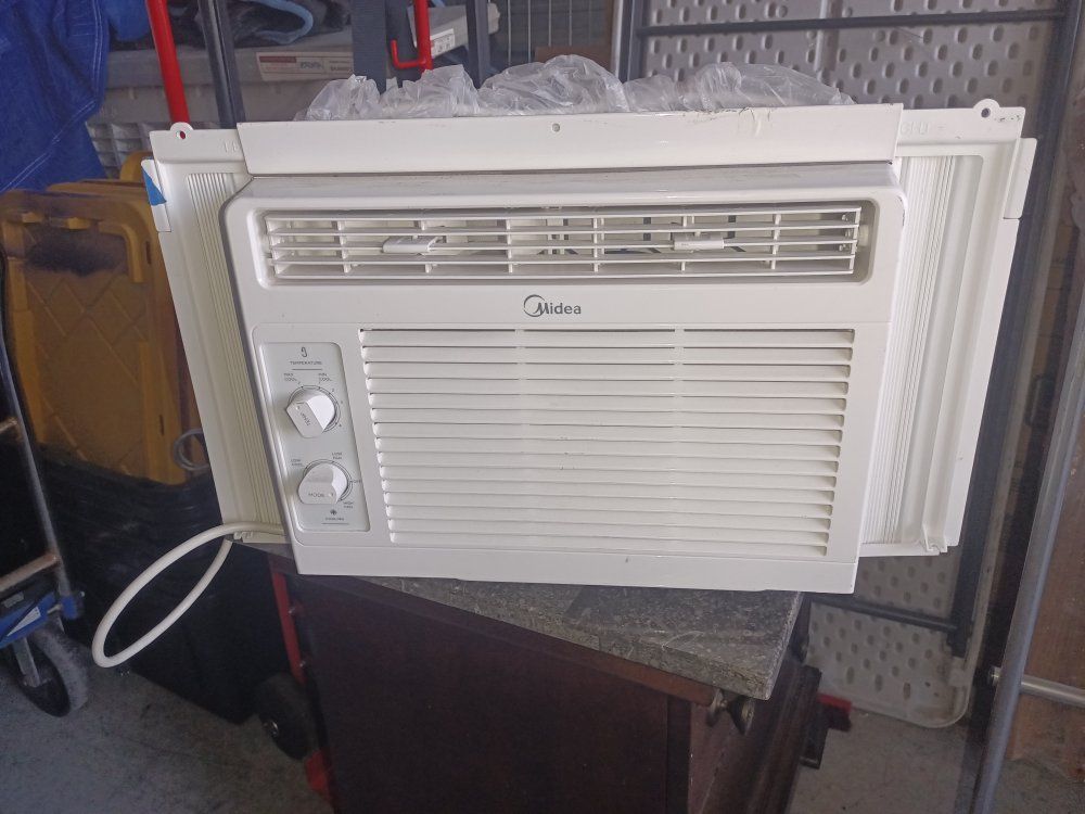 window ac unit works great