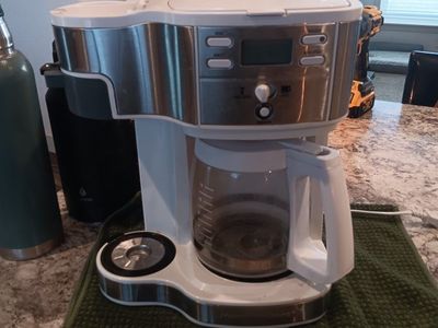 Hamilton Coffee Pot- Dual use