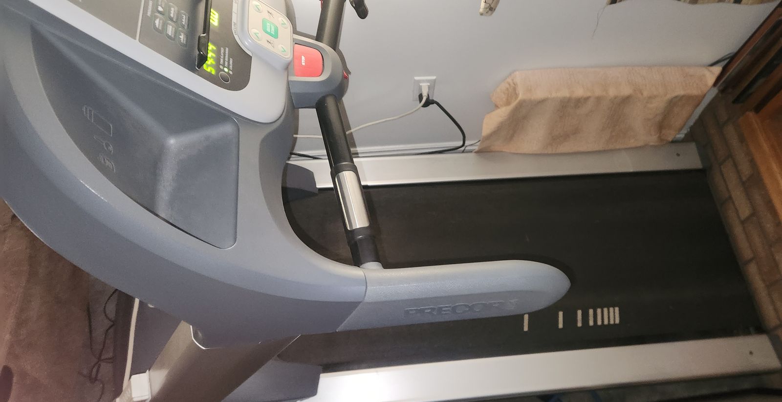 Precor 932i Club level treadmill