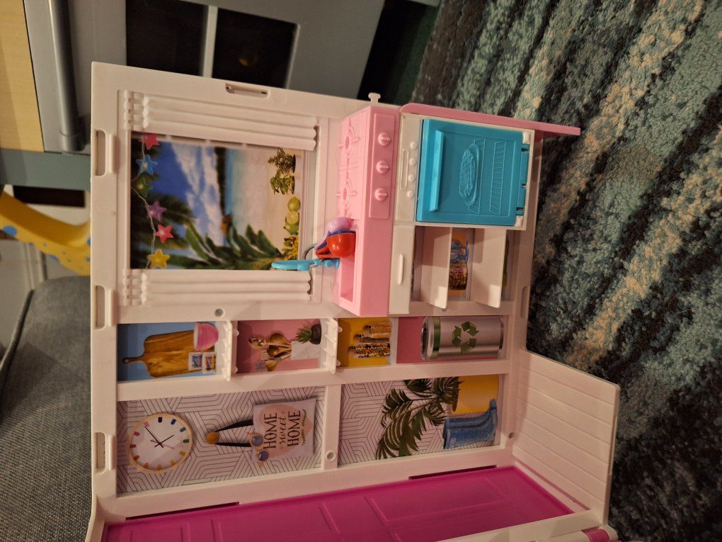 Barbie Getaway House W/Car