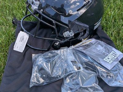New! 2026 Schutt F7 2.0 Collegiate Large Black