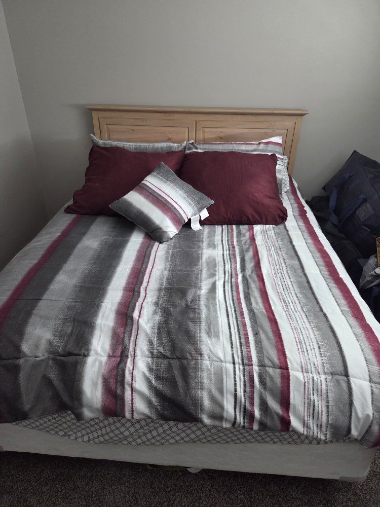 queen Size Wooden Headboard, Mattress, & Box Spring with Striped Bedding Set