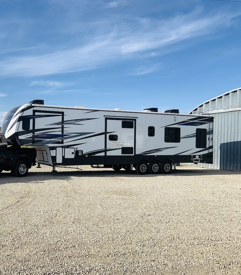 2020 Keystone Fuzion 419 Toy Hauler Fifth Wheel RV - 15' Garage, Triple Slide, Bath & Half
