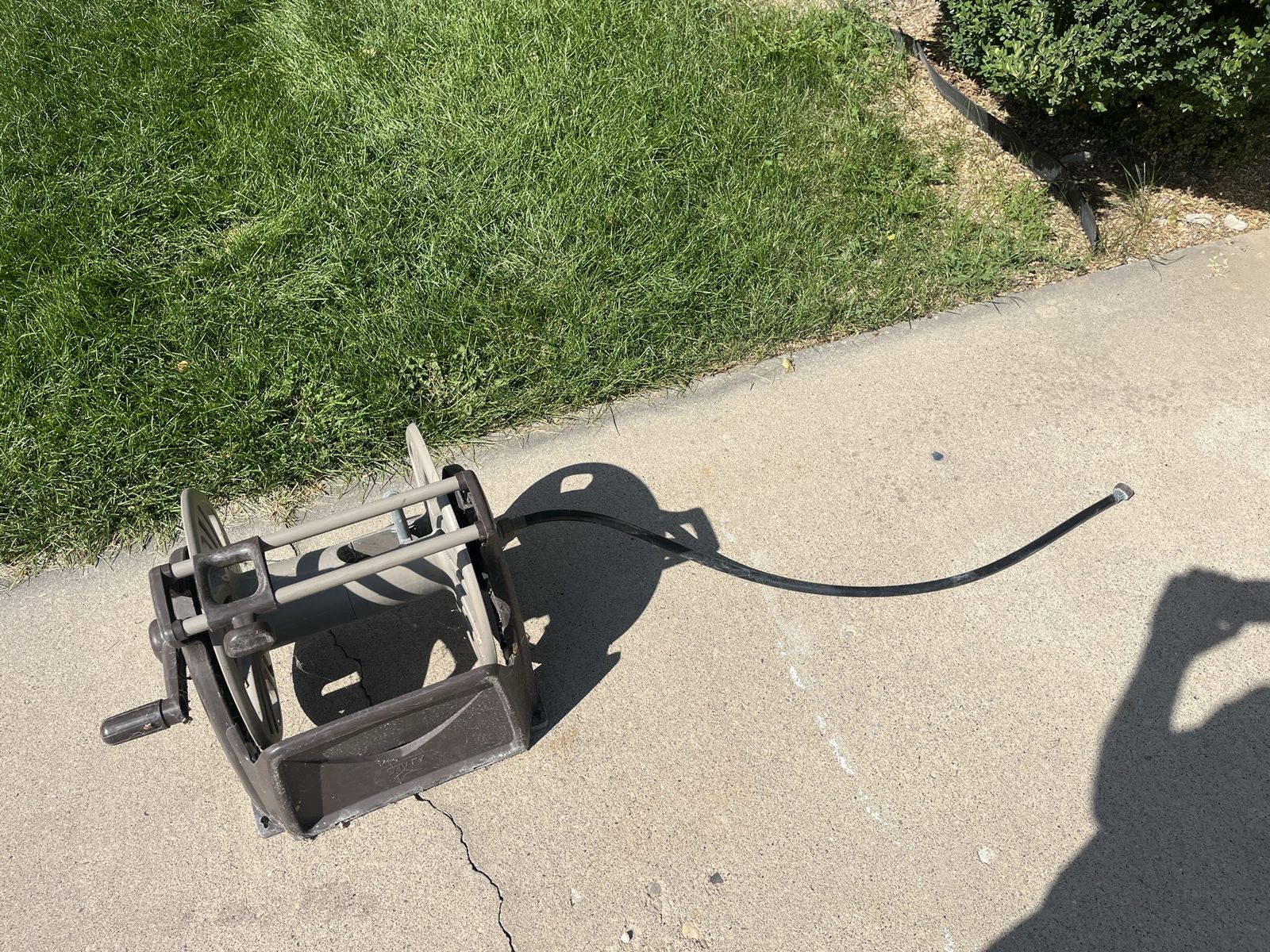 Garden hose reel