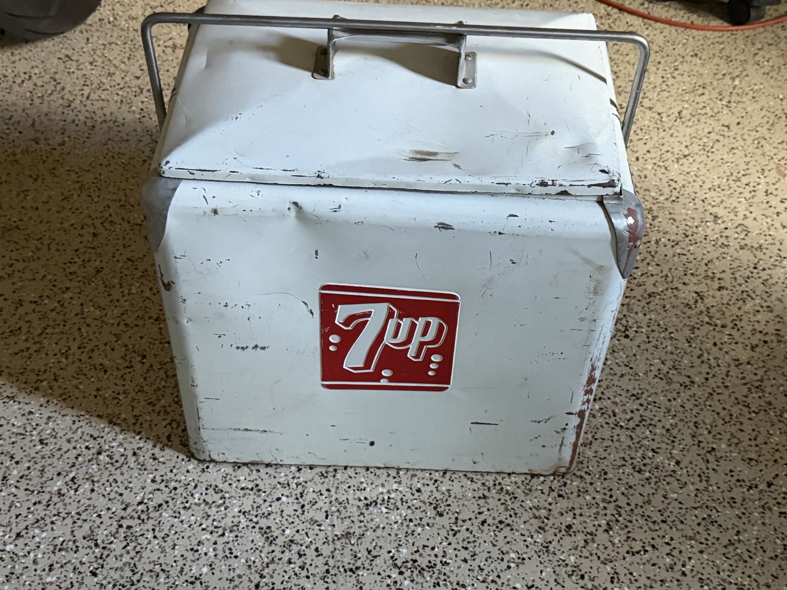 Main image 4