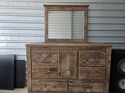 dresser& nightstand