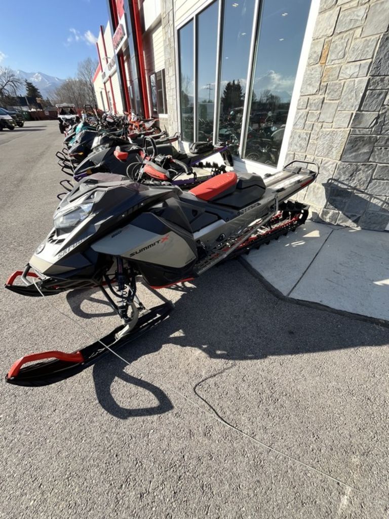 2022 SKI-DOO Summit X with Expert Package 850 E-TE
