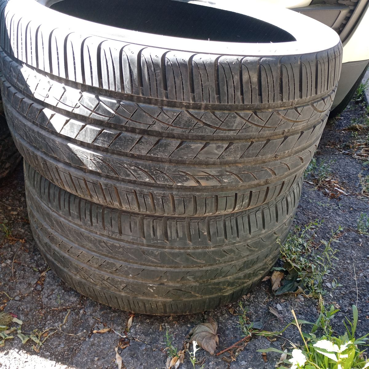 2 tires ( must sale )