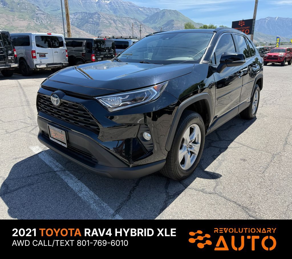 2021 Toyota RAV4 XLE