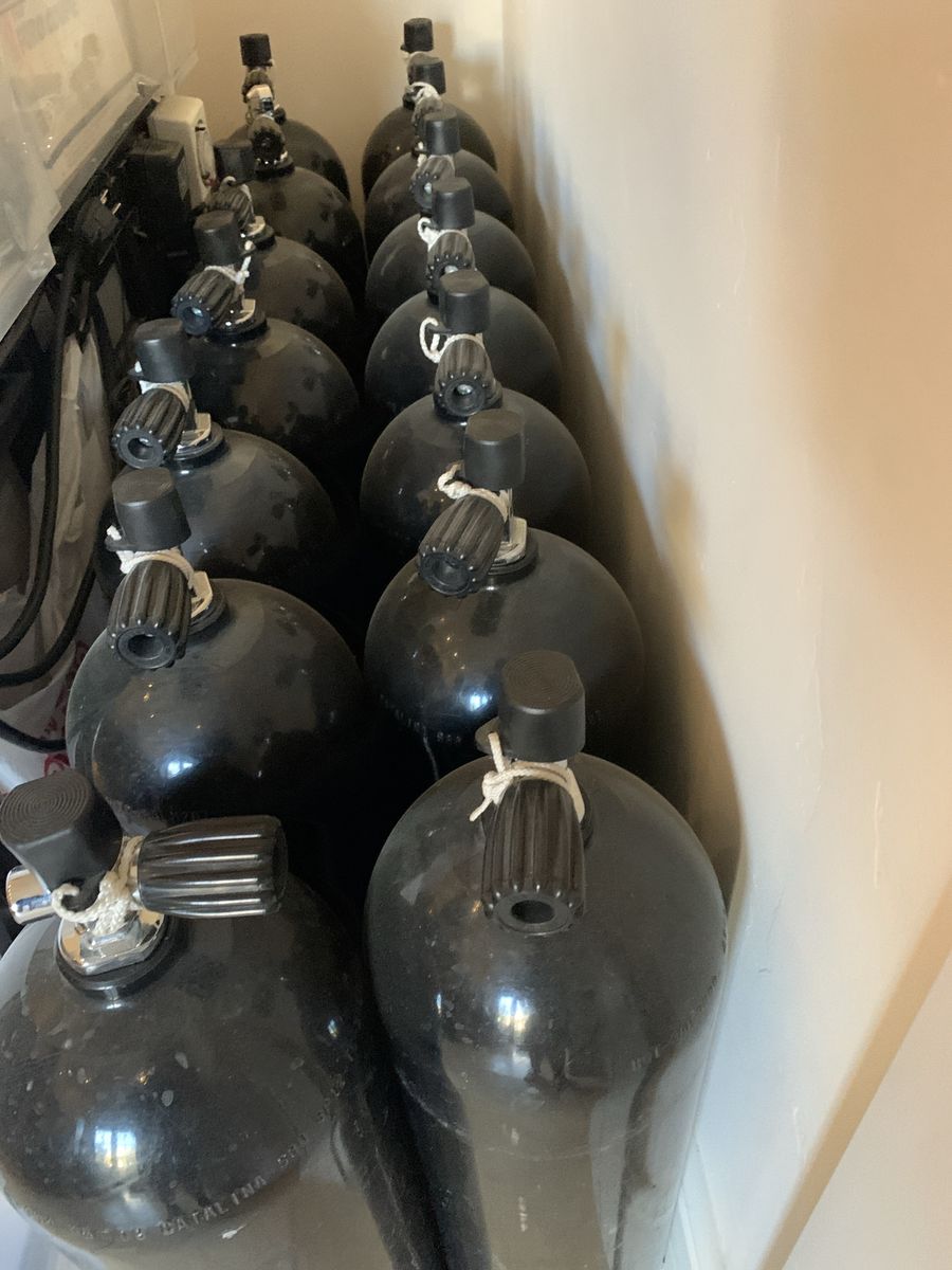 14 Scuba tanks