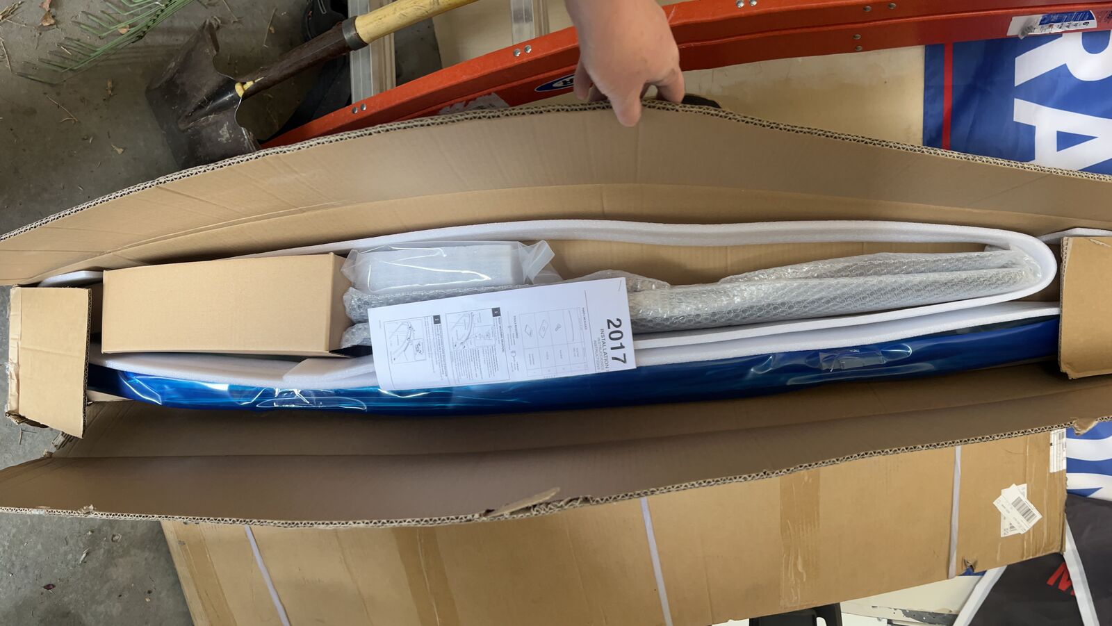 Roof Rails and Cross Bars