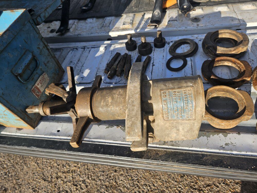 Mueller B-100 water line drilling, tapping machine