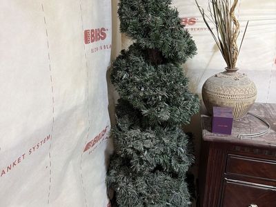 Decorate tree