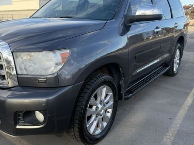 2011 TOYOTA SEQUOIA Platinum
