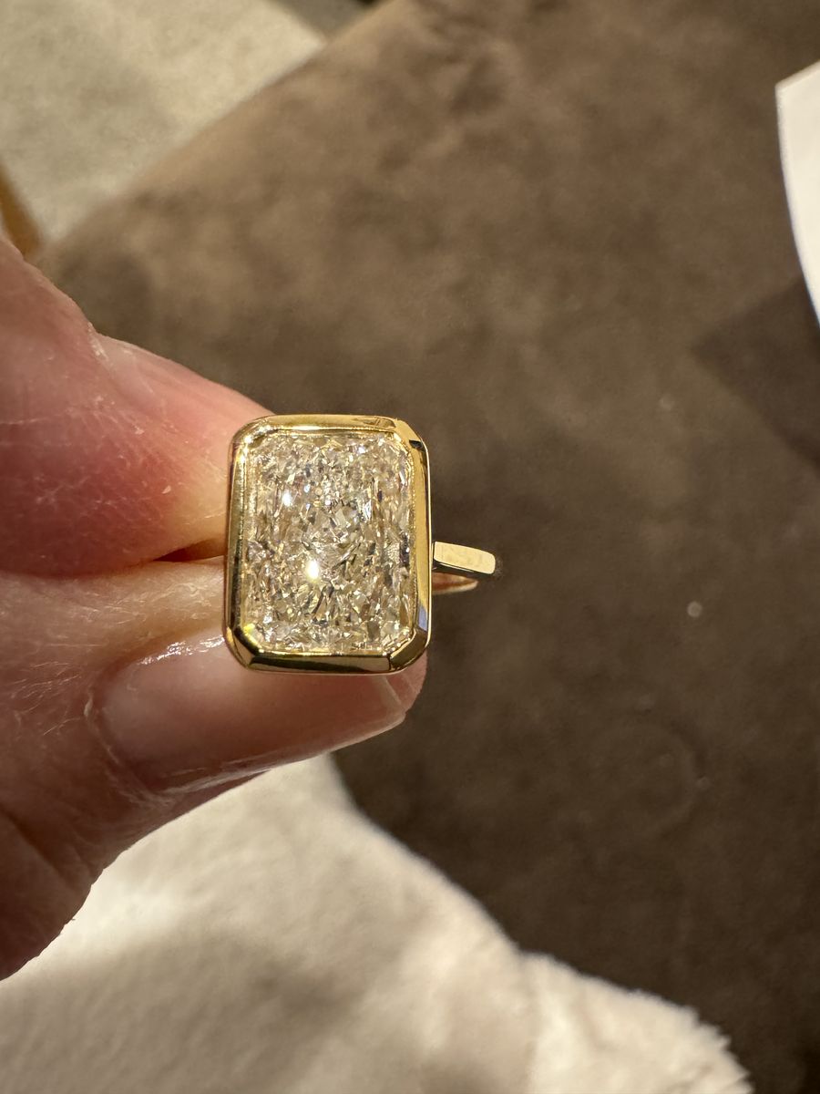 18K 3 CT Lab Grown Diamond Solitaire Ring with IGI Report