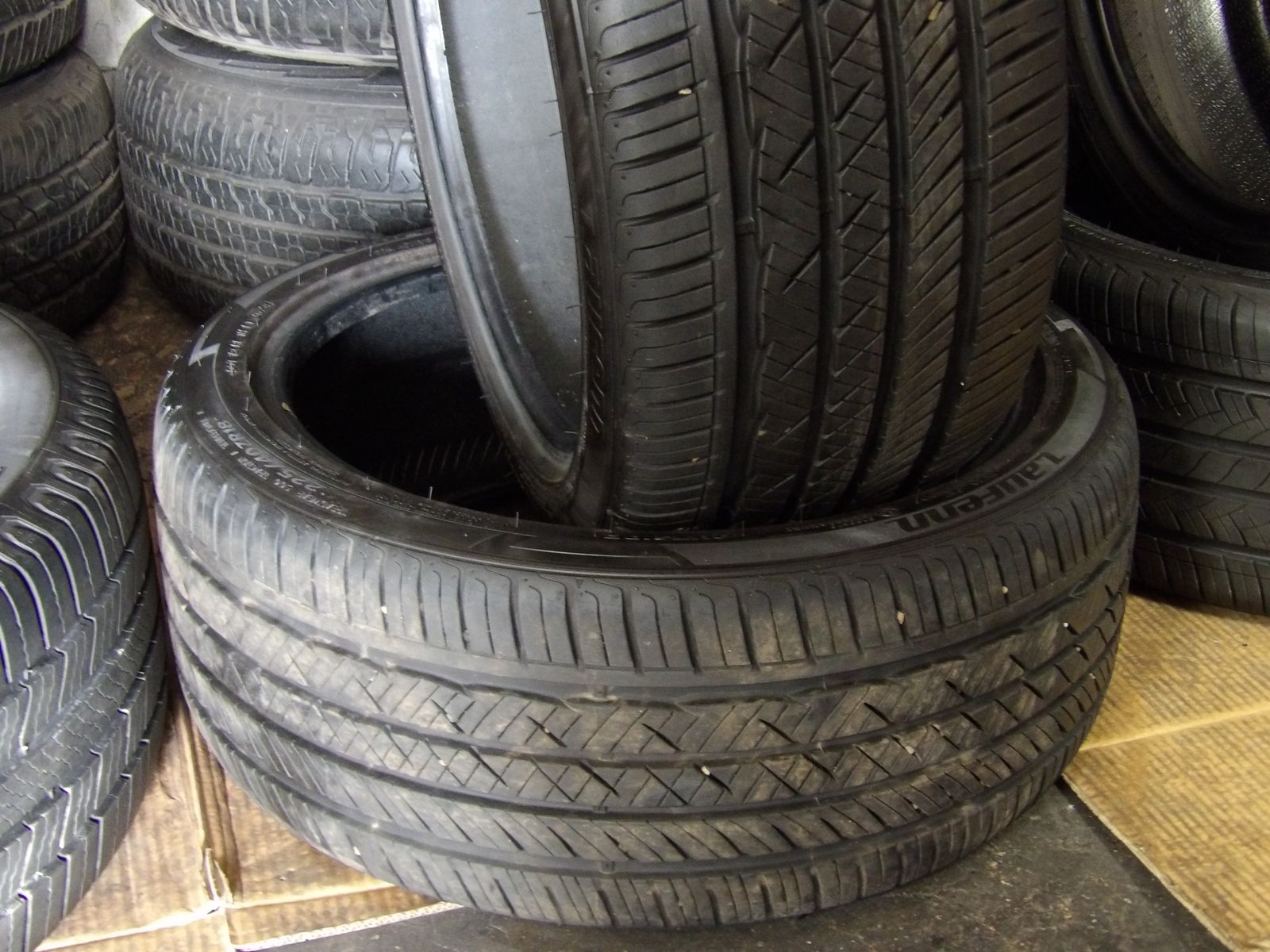 225/40R18 LAUFENN S FIT A/S PAIR OF TWO USED TIRES