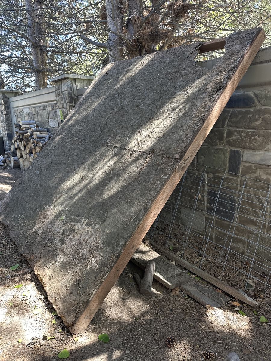 Free platform used under a shed