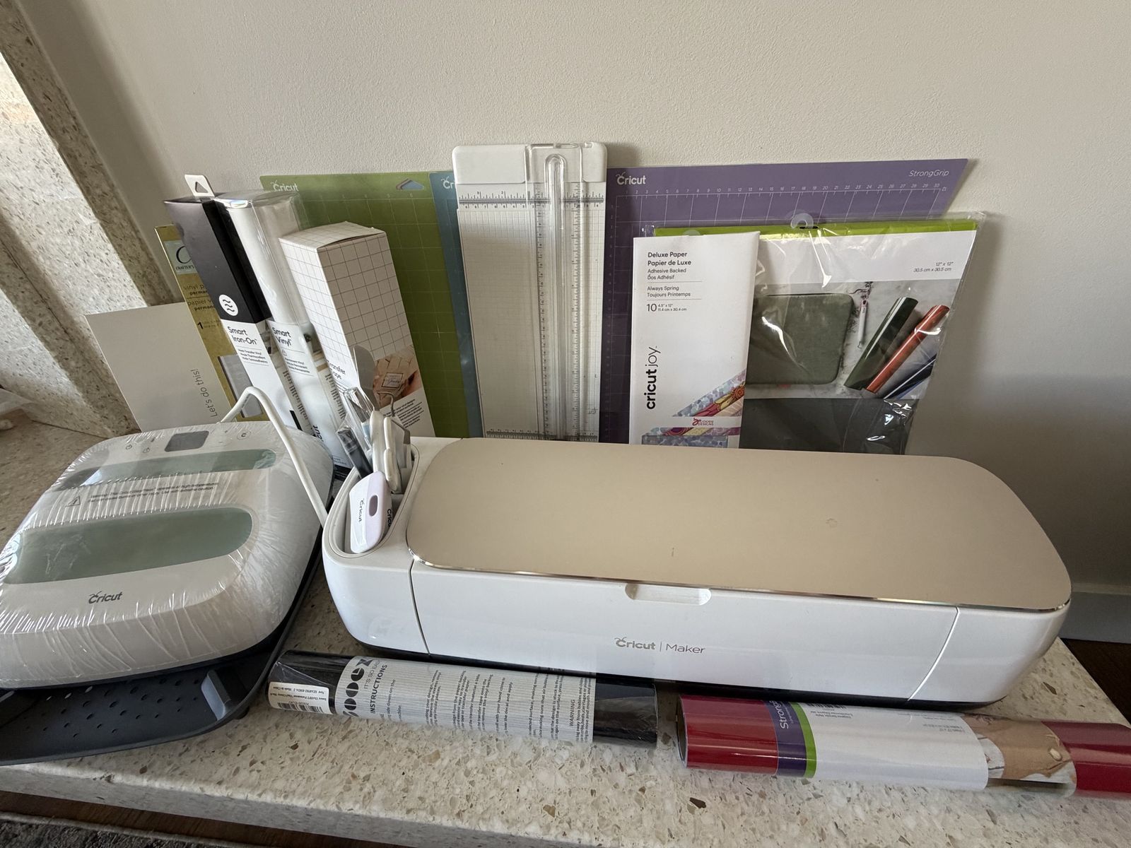 Cricut Maker + EasyPress + Accessories Bundle