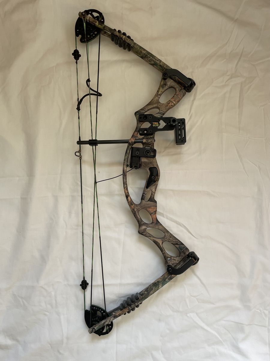Youth Hoyt Trykon Jr. bow