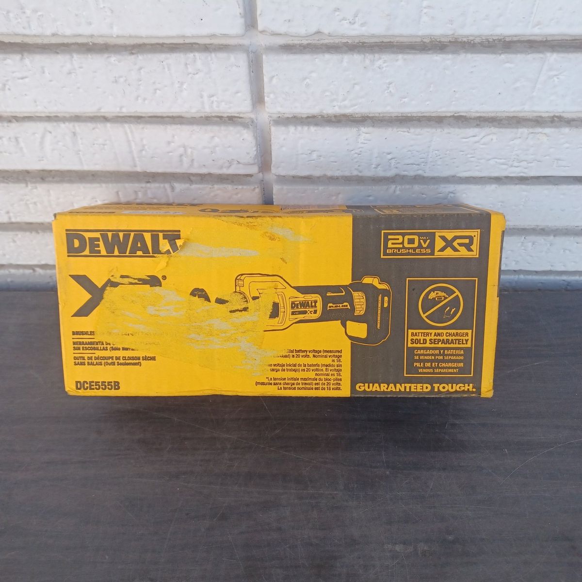 DeWalt drywall cut out tool