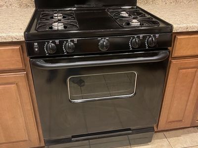4 burner GE gas range/oven