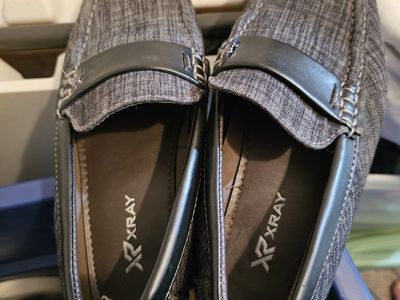 XRAY Boy's Size 3 Gray Canvas Loafers with Faux Leather Trim - Excellent Condition