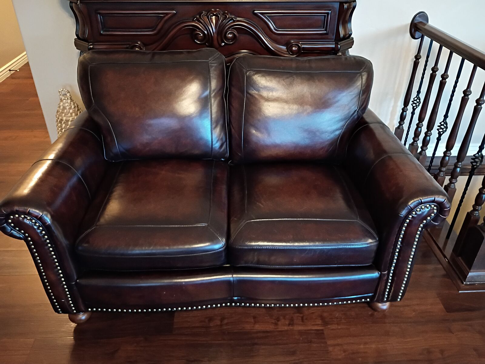 Nice leather loveseat