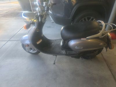 2007 Yamaha vino scooter-