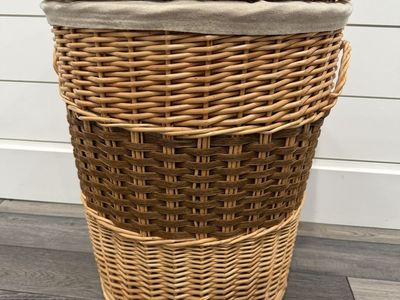 Light Wood & Brown Wicker Laundry/Storage Hamper with Lid & Liner (17" W x 17" D x 20" H)