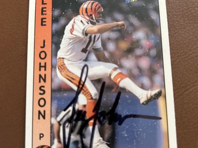 BYU COUGARS 1992 Pacific Lee Johnson Autographed Football Card - Cincinnati Bengals Kicker