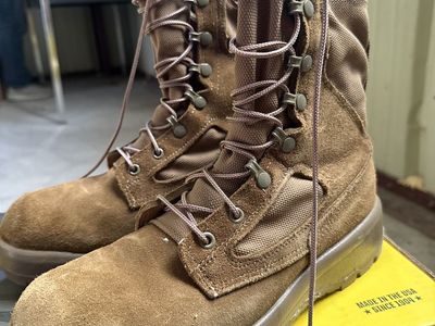 Mens Tan Combat Boots 8.5 Regular Fit Belleville