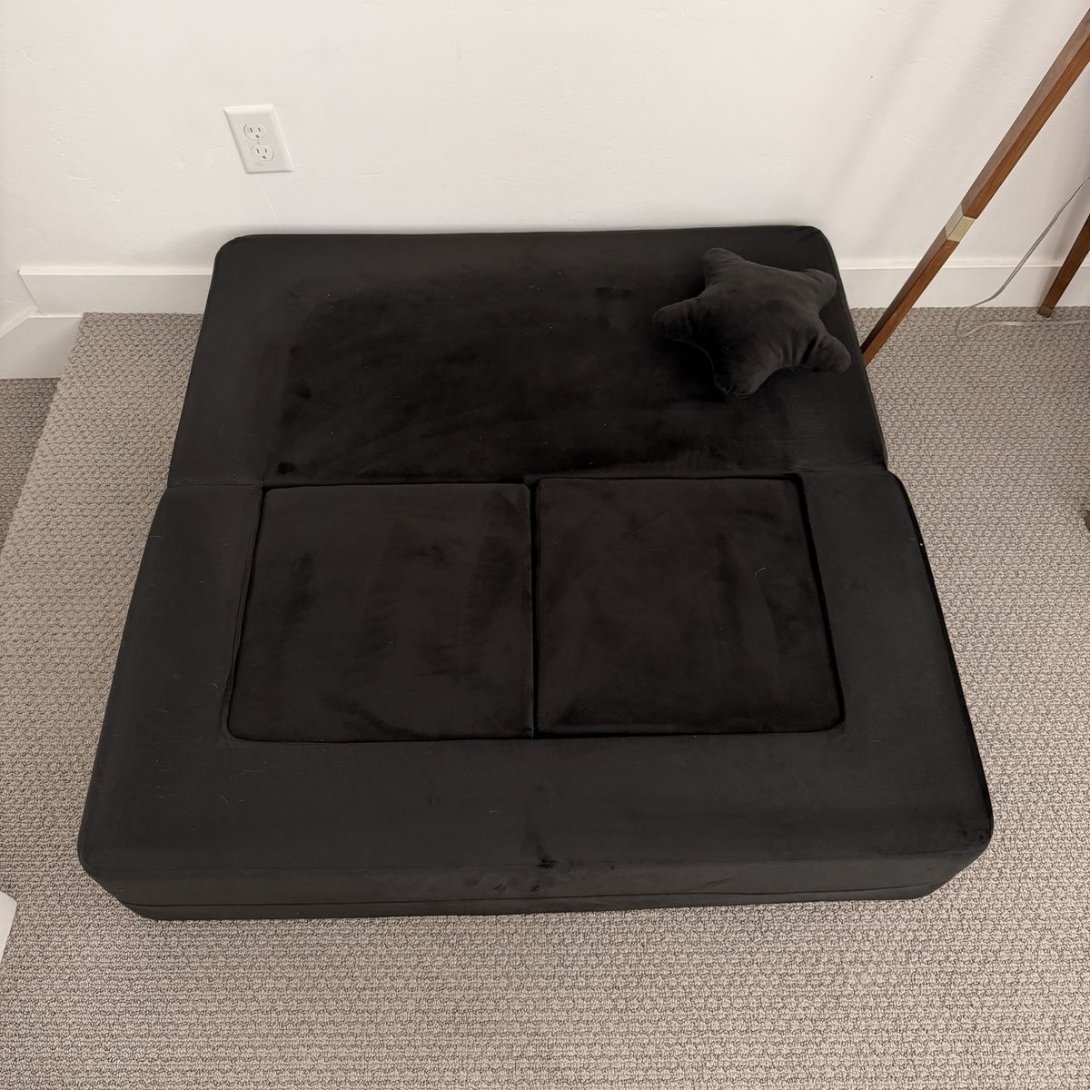 Main image 4