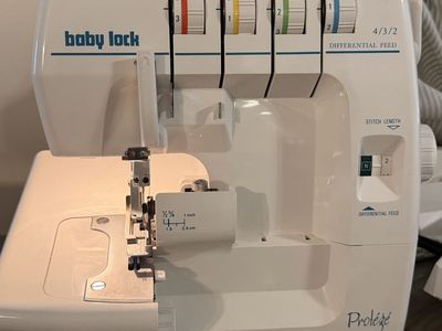 Baby Lock Protégé 4/3/2 Differential Feed Serger Sewing Machine with Foot Pedal