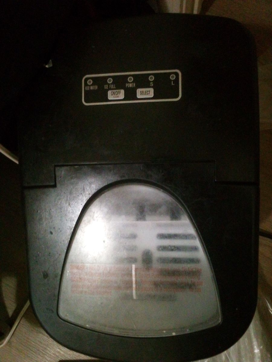 Ice maker