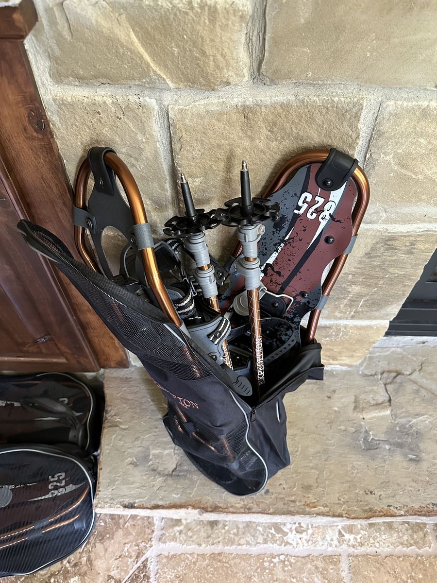 BRAND NEW Yukon Charlie's Expedition Snowshoe Kits (Includes Poles & Bag)