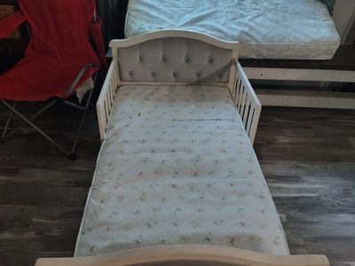 Toddler Bed with Upholstered Tufted Headboard - White Frame