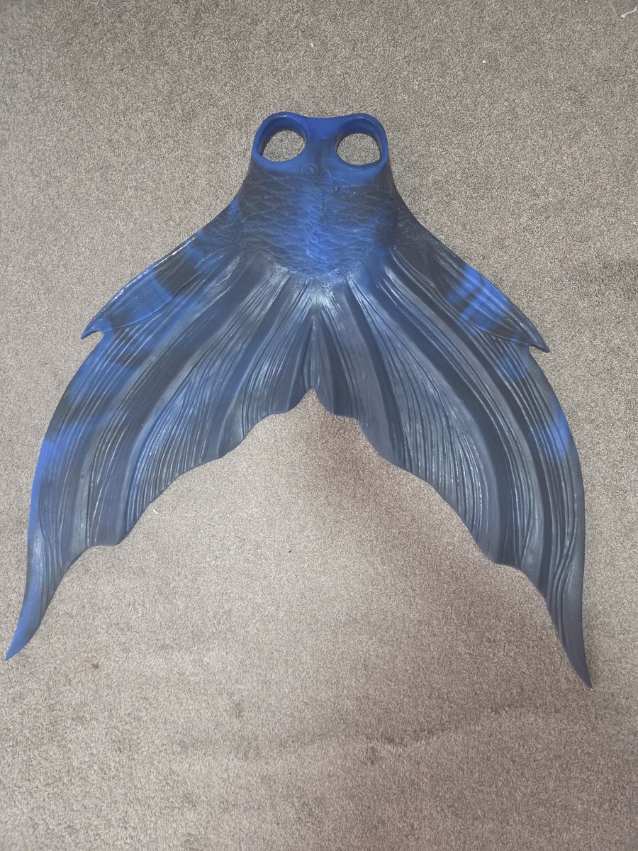Fantasea 3 fin in Midnight Abyss plus Rainbow Skin