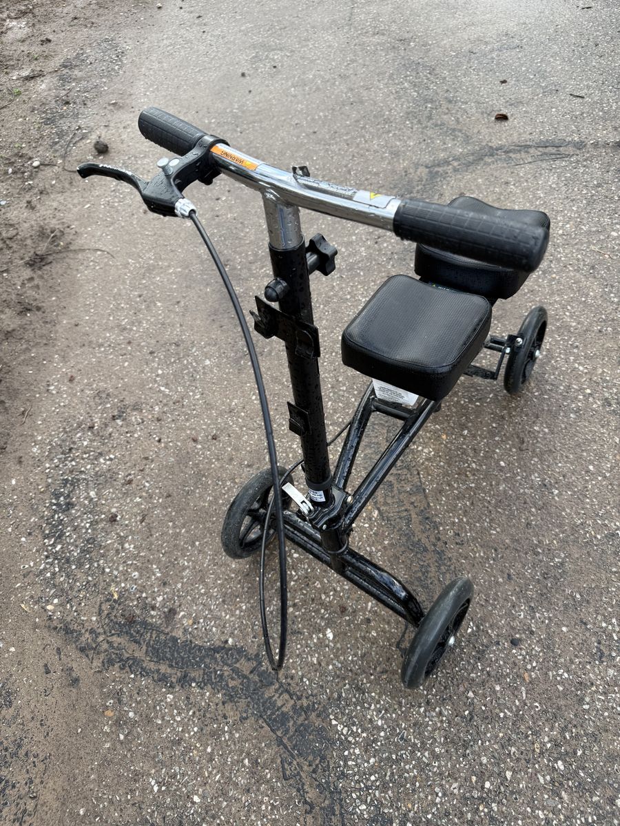 Knee Scooter