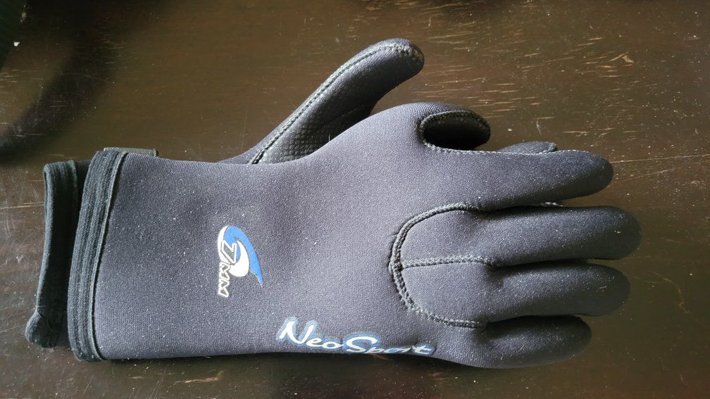 Neosports 7mm Gloves