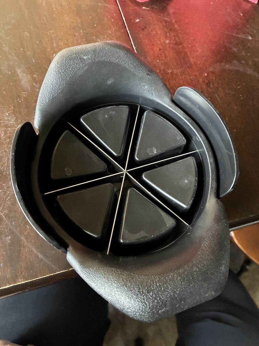 Pampered Chef Wedger fruit or veggie slicer