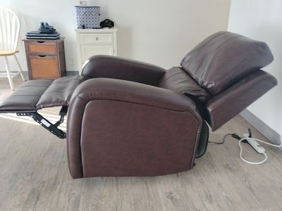 Power Recliner - Great Condition
