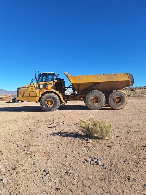 2012 CATERPILLAR 740B ARTICULATED DUMP TRUCK