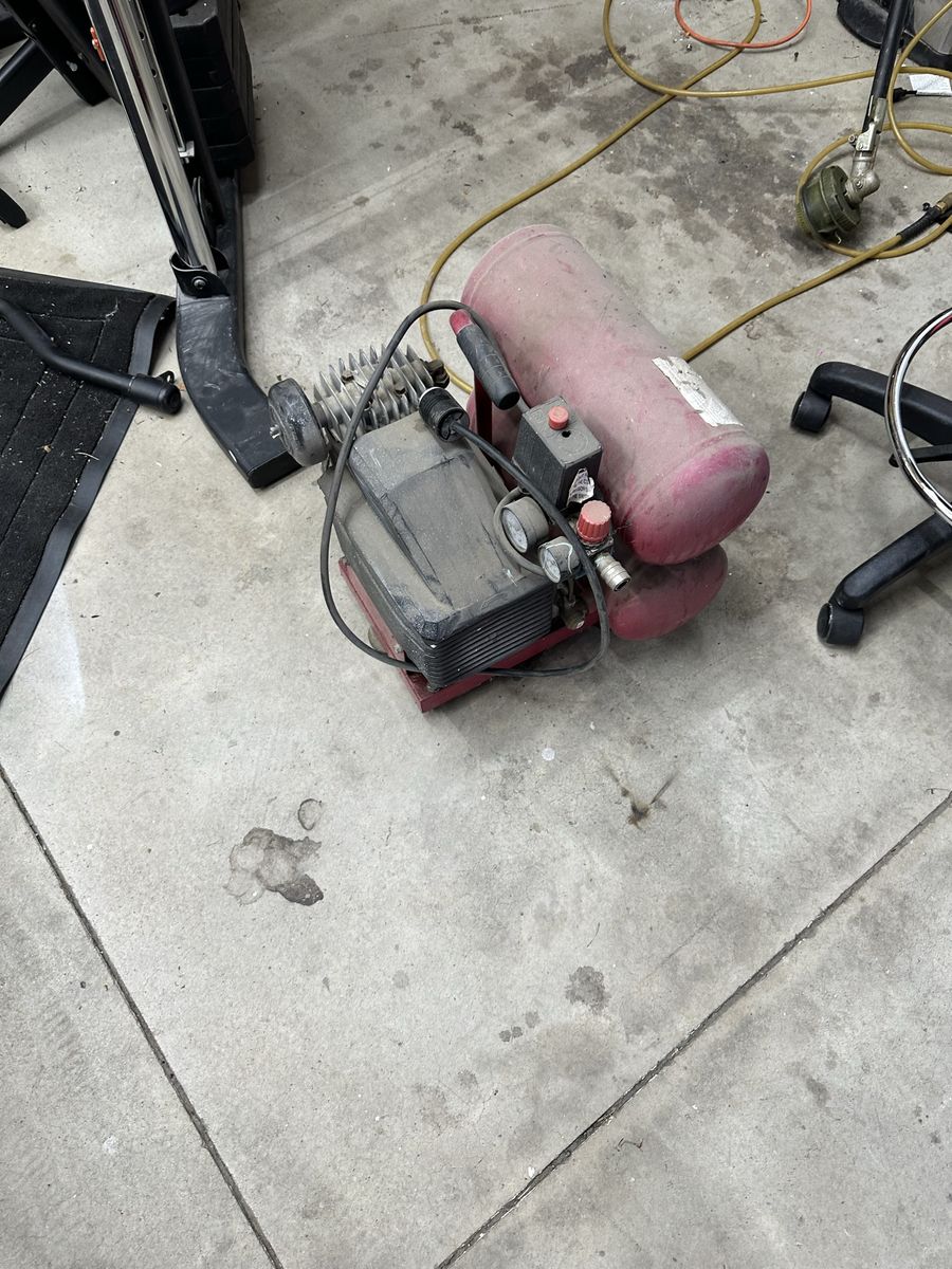 Job site air compressor