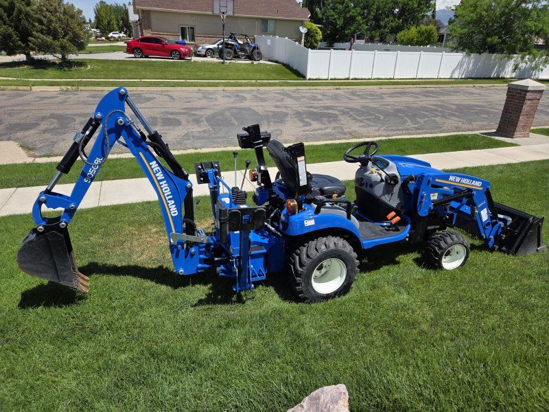 Workmaster 25S 4wd  Loader Backhoe Sub Compact Tractor