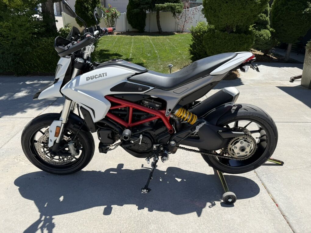 2016 Ducati Hypermotard