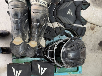 Easton Game time Catcher's Set