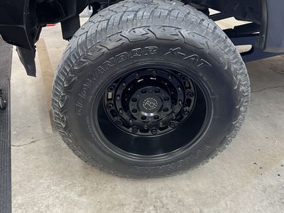 37x13.50x20 Geolandar X-AT Yokohama