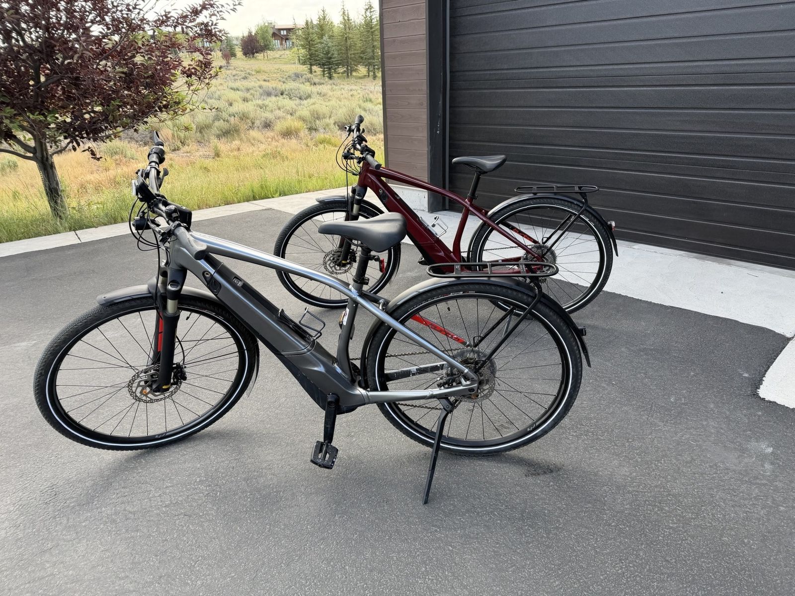 Specialized Pedal-assist E-Bikes