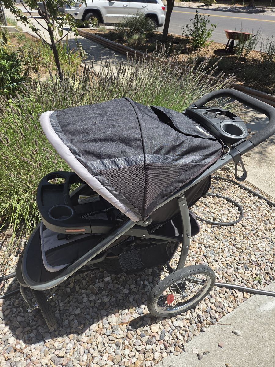 Grayco 3 Wheel jogging stroller