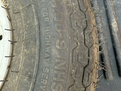 New Carlisle 6.90-9 Tire And Wheel